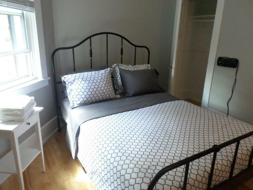 Beautiful, Clean, Quiet 2 Br-In Downtown Ottawa. Parking, Wifi And Netflix Included Leilighet Eksteriør bilde