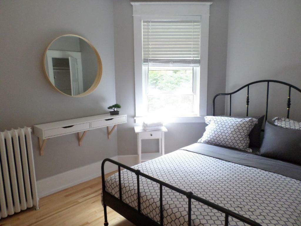 Beautiful, Clean, Quiet 2 Br-In Downtown Ottawa. Parking, Wifi And Netflix Included Leilighet Eksteriør bilde