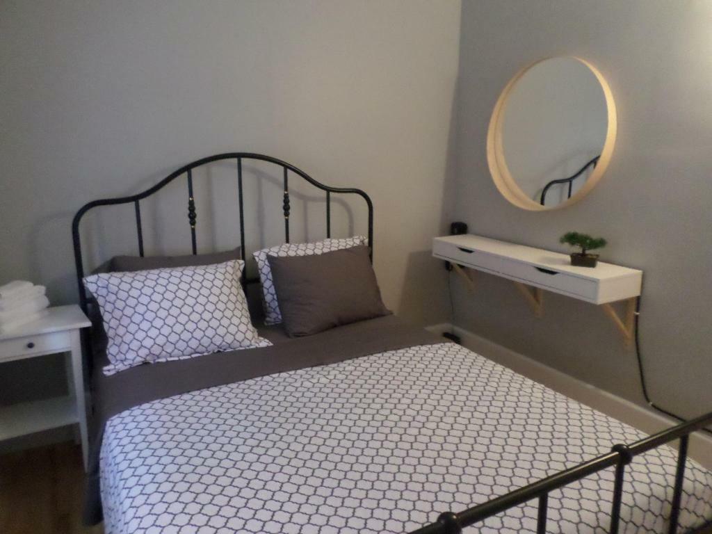 Beautiful, Clean, Quiet 2 Br-In Downtown Ottawa. Parking, Wifi And Netflix Included Leilighet Eksteriør bilde